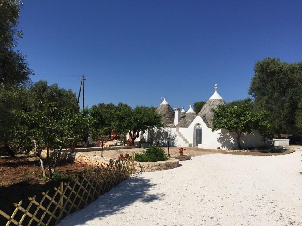Chateaux Des Trulli 圣米凯莱萨伦蒂诺 外观 照片