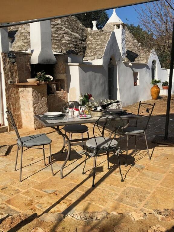Chateaux Des Trulli 圣米凯莱萨伦蒂诺 外观 照片